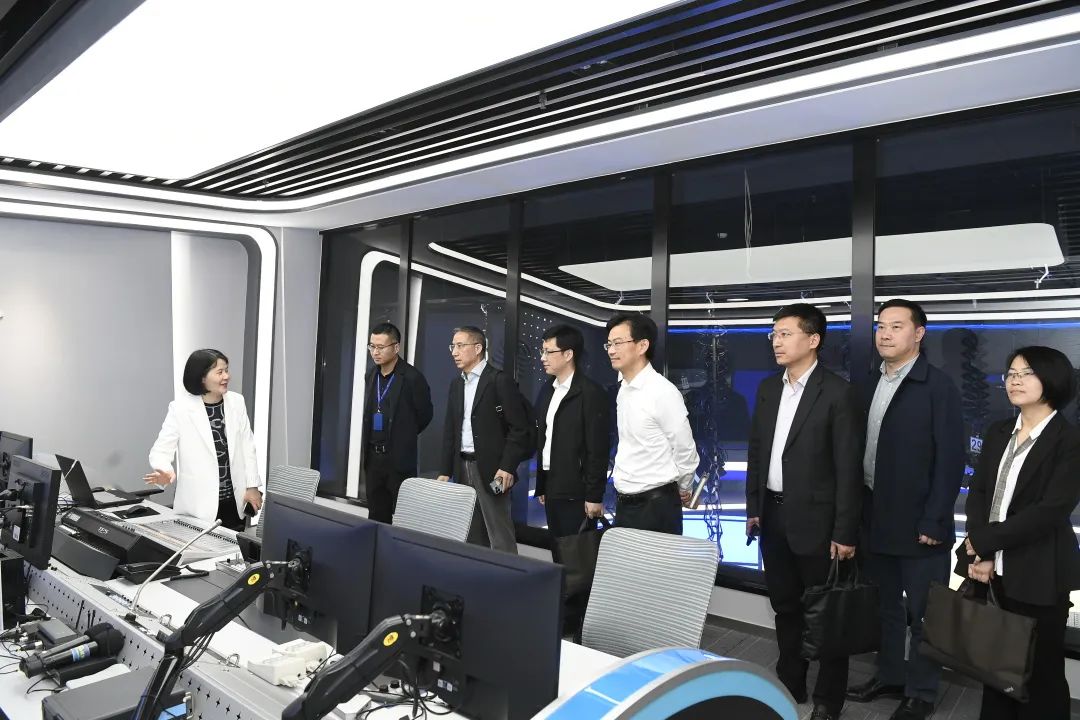 amjs澳金沙门线路首页集团与杭报集团签订战略合作协议(图4)